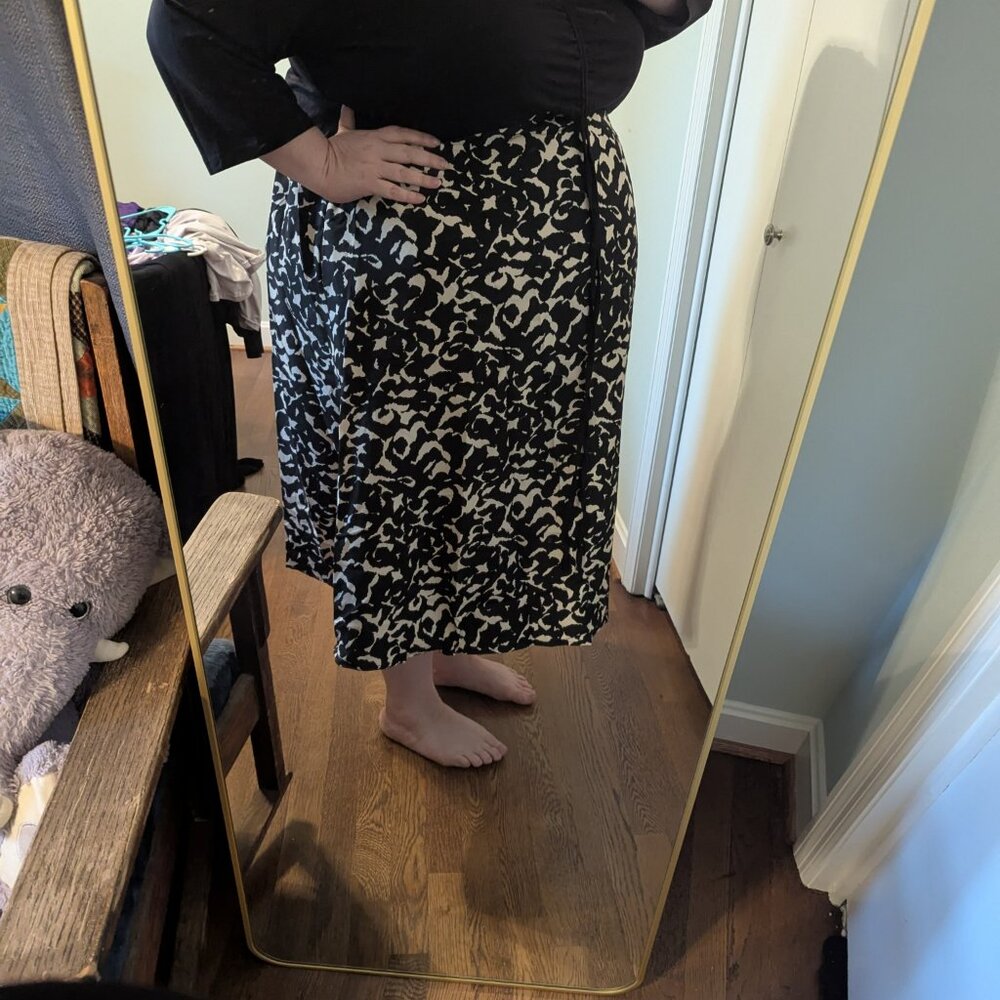 NWT Size 26 Black and Floral Midi Plus Size Dress - Picture 2 of 8
